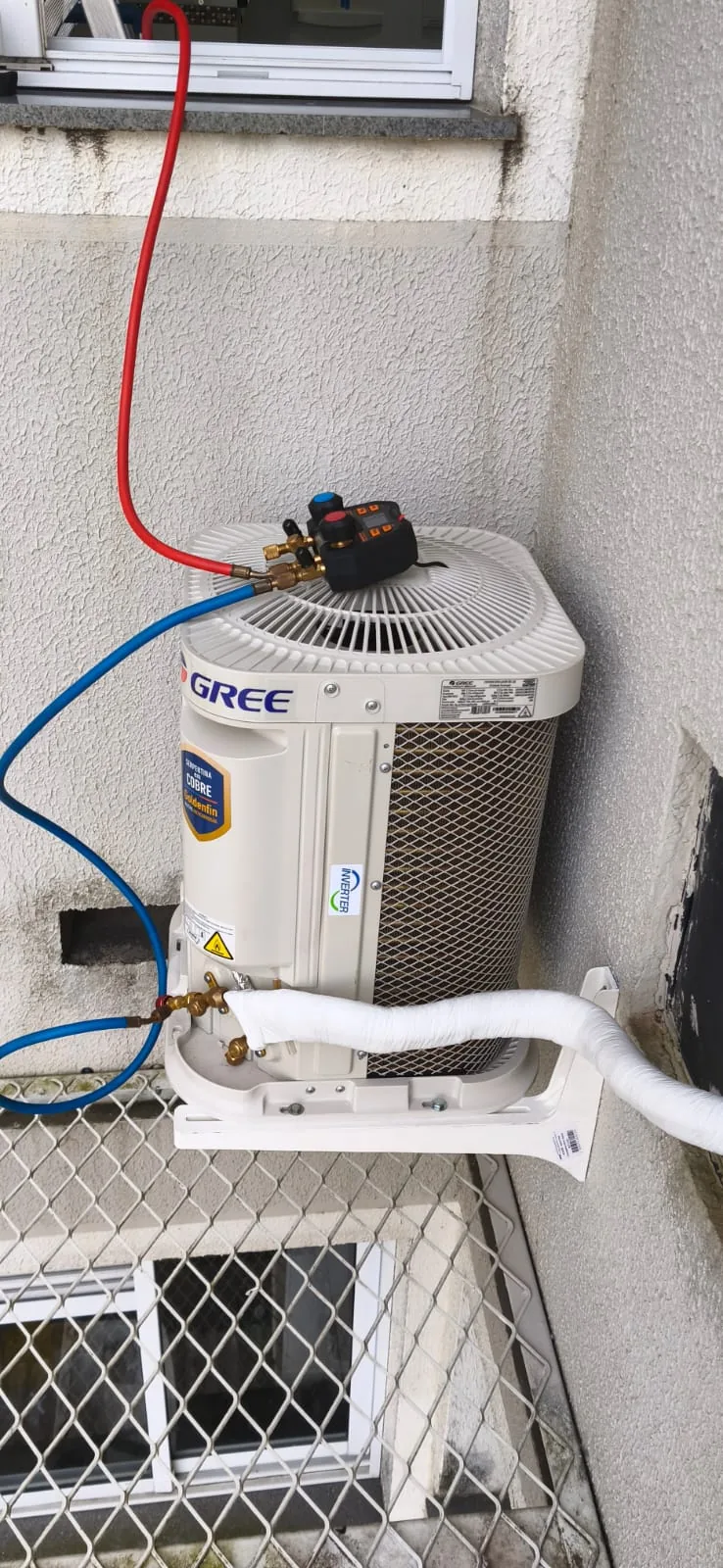 Instalação — trabalho realizado pela Via Rapel Climatização