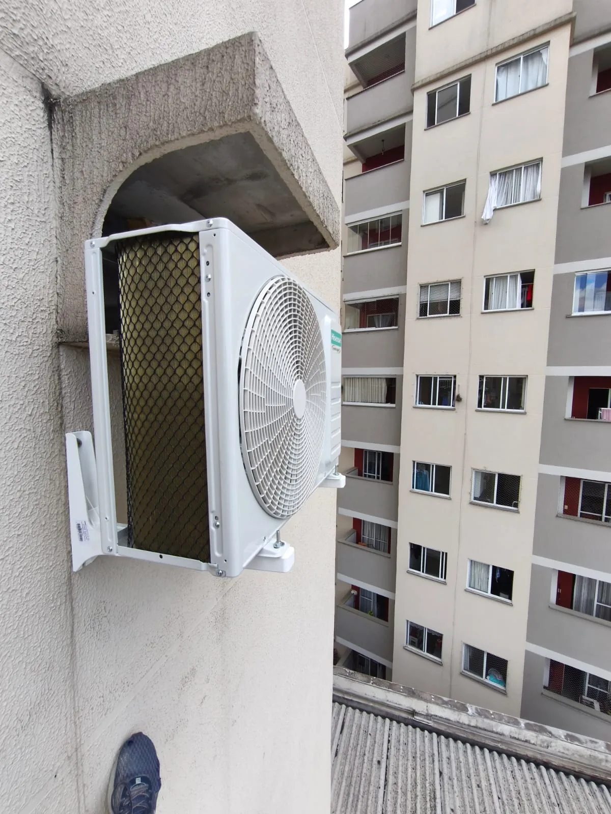 Instalação — trabalho realizado pela Via Rapel Climatização