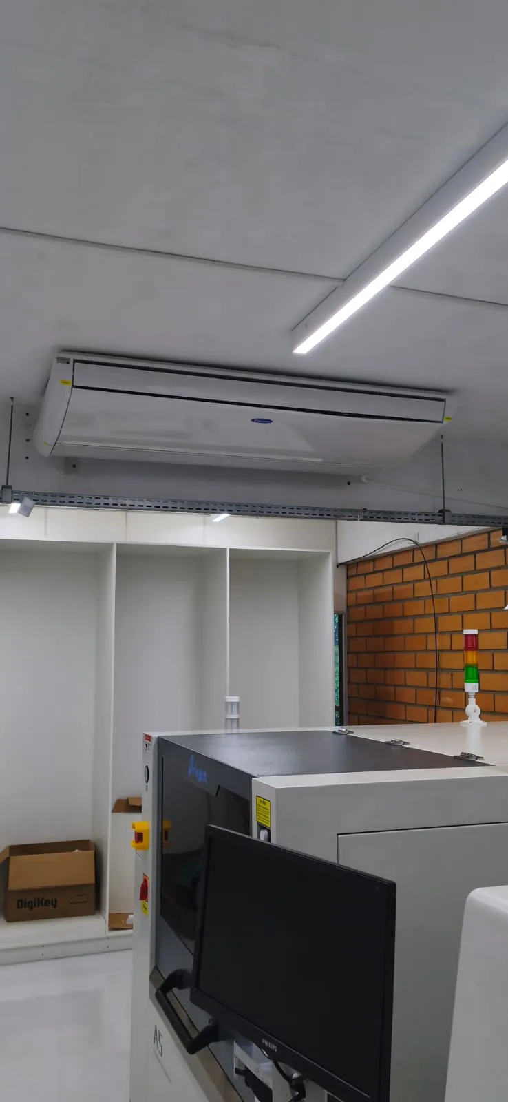 Instalação — trabalho realizado pela Via Rapel Climatização