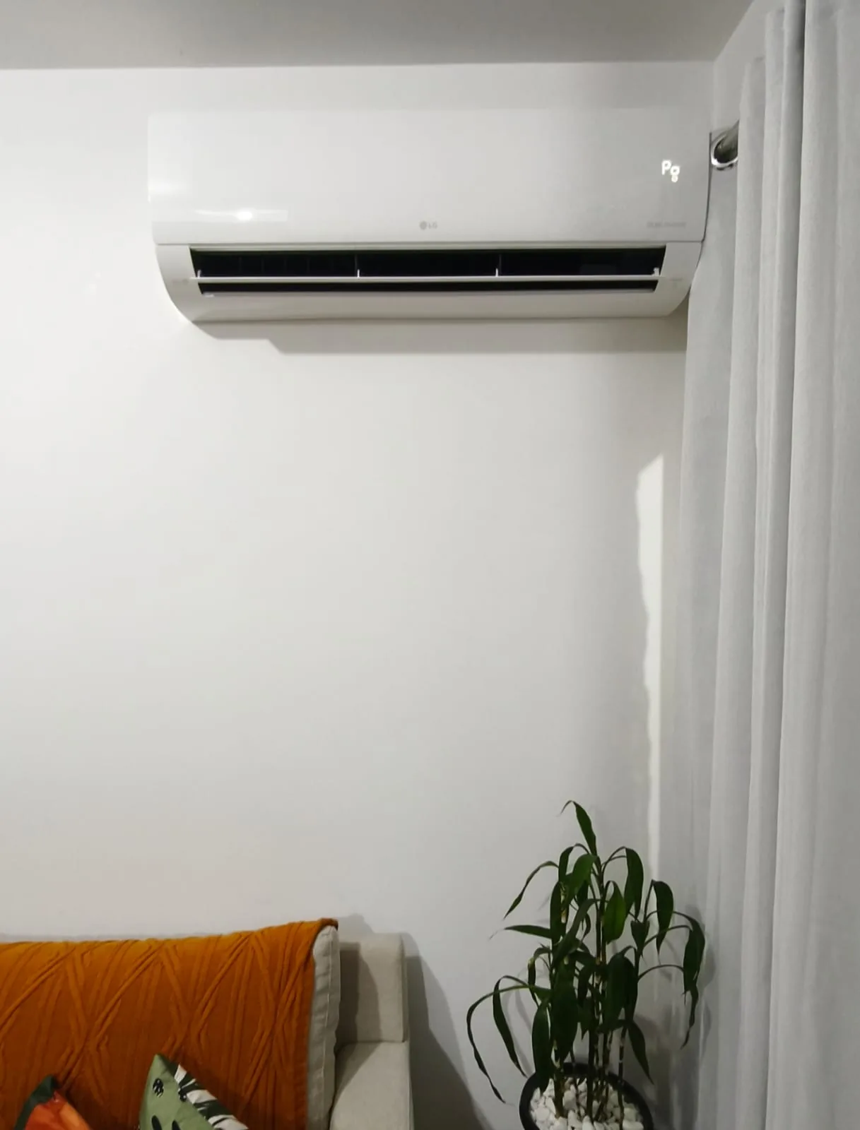 Instalação — trabalho realizado pela Via Rapel Climatização