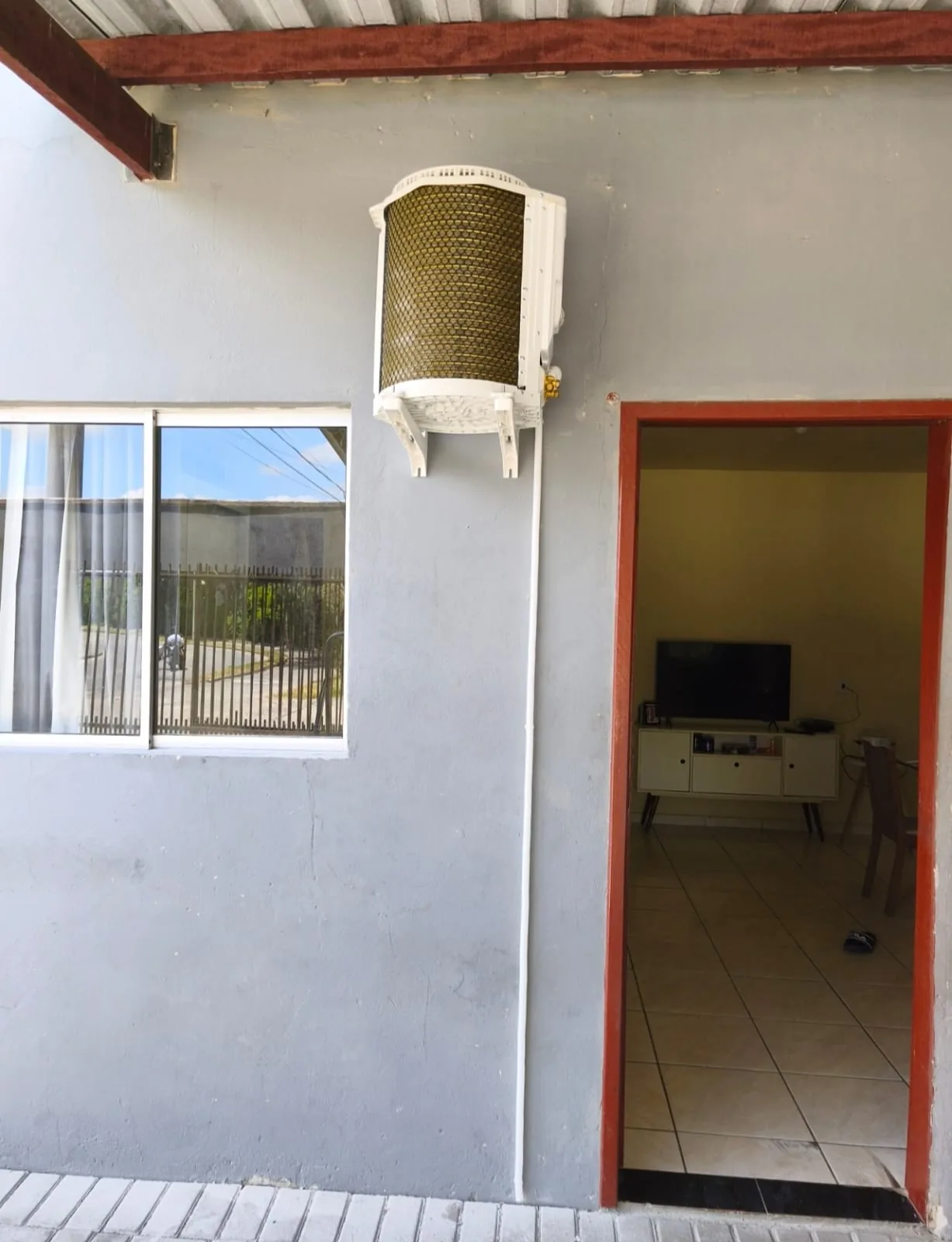 Instalação — trabalho realizado pela Via Rapel Climatização