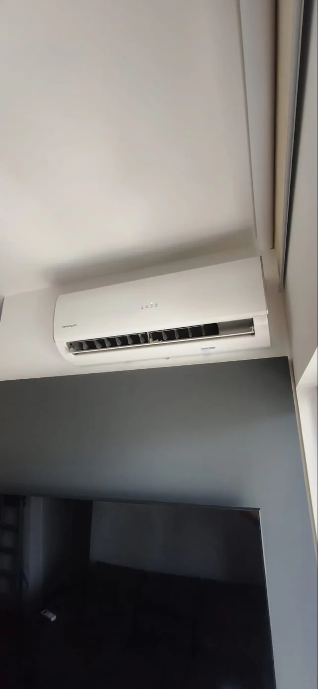Instalação — trabalho realizado pela Via Rapel Climatização