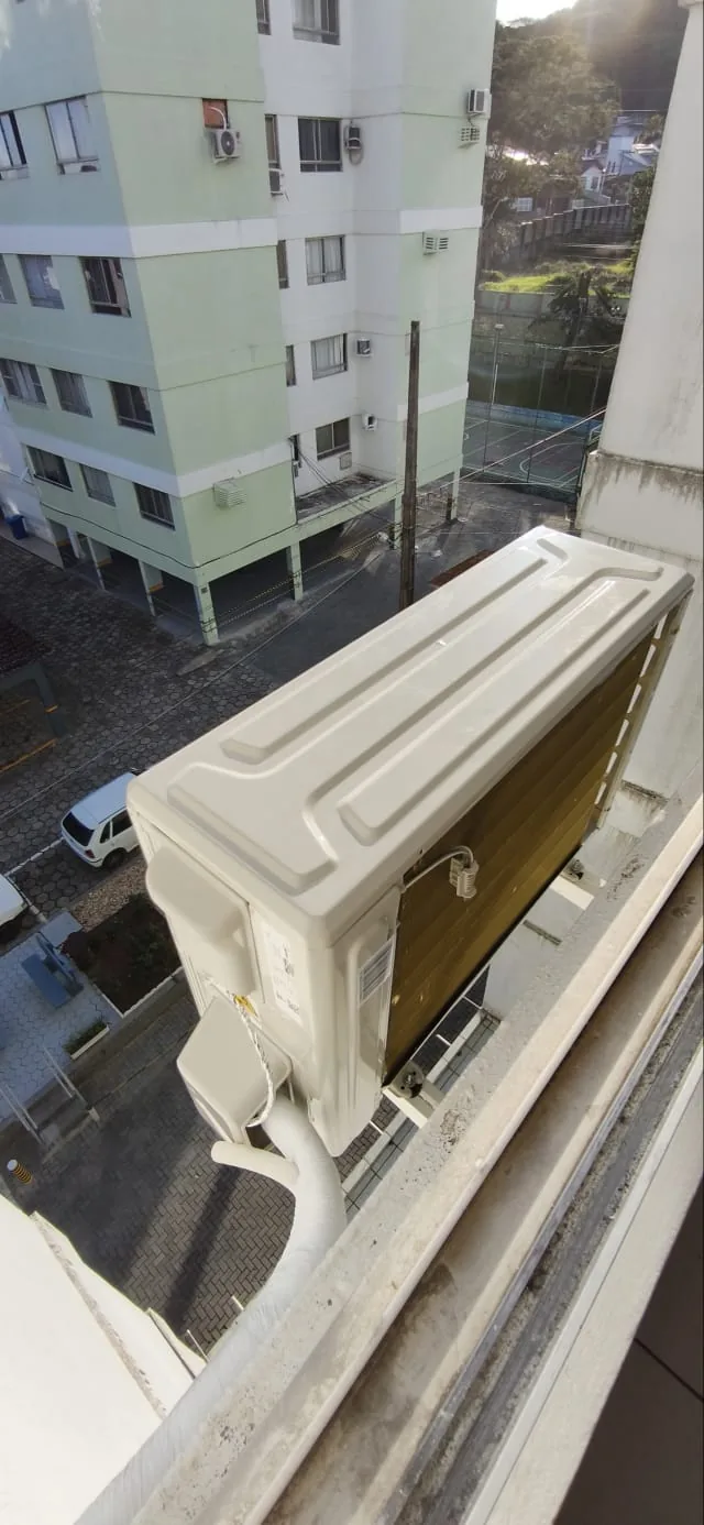 Instalação — trabalho realizado pela Via Rapel Climatização