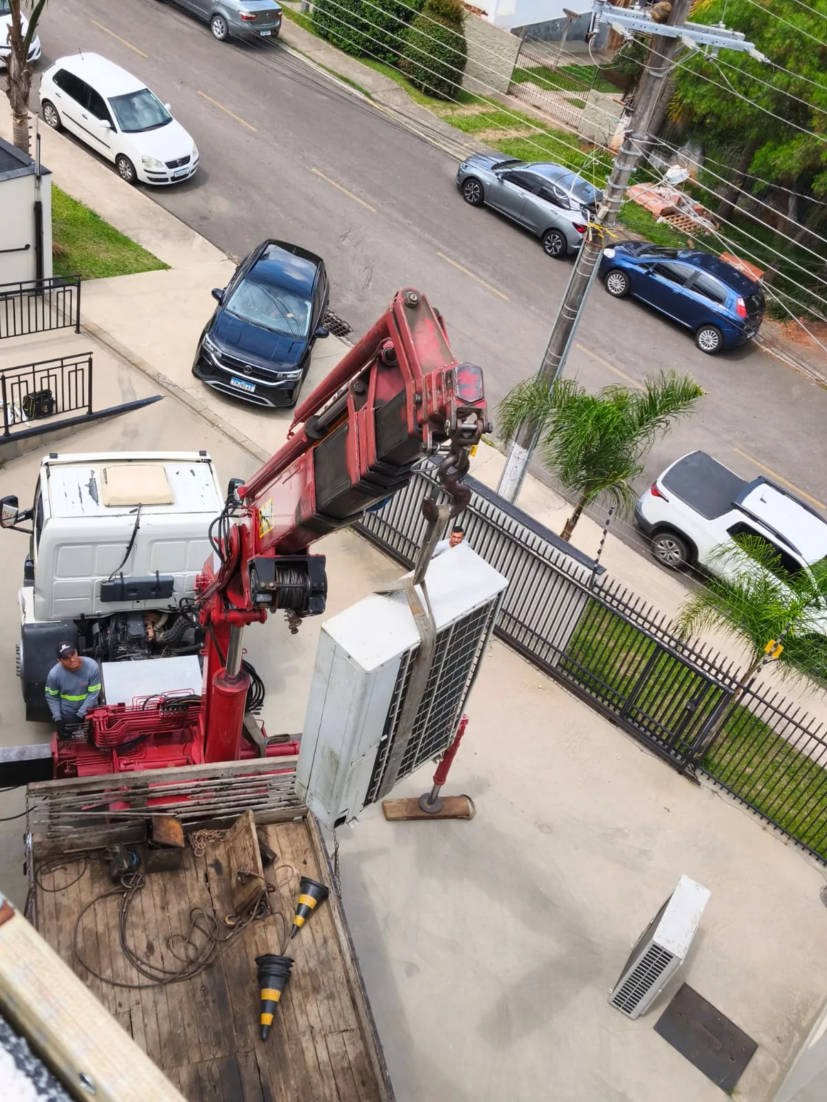 Manutenção — trabalho realizado pela Via Rapel Climatização